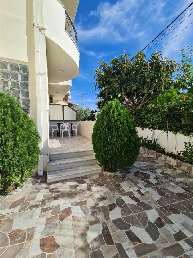 Ava'S Guesthouse Ksamil Exterior photo